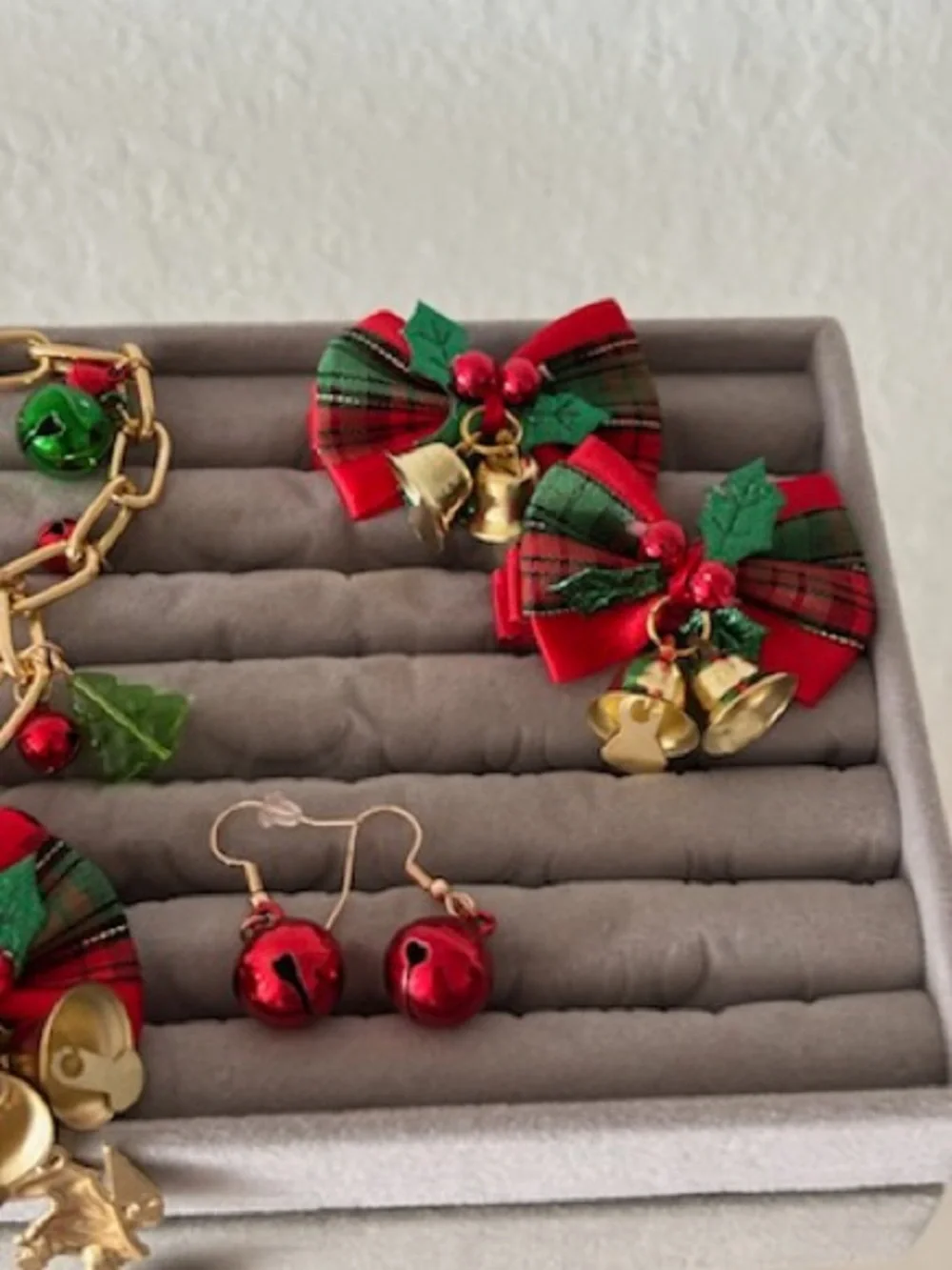 N/A celebrate holidays